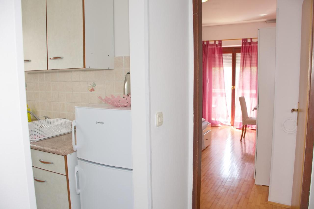 Apartments Summersong Novalja Exterior photo
