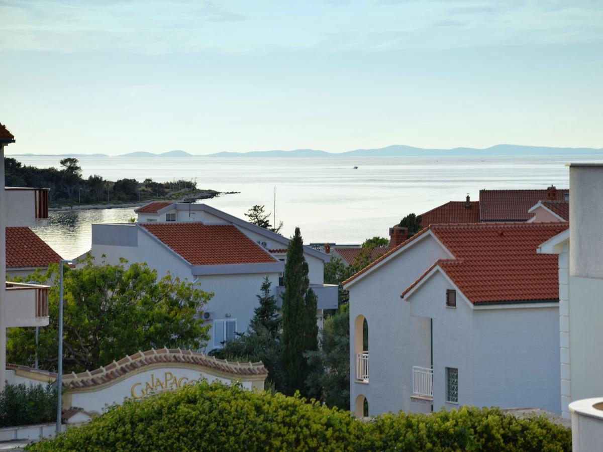 Apartments Summersong Novalja Exterior photo